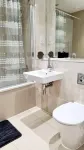 Inviting 4-Bed Apartment in Dartford Hotels in Dartford