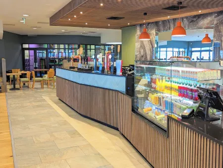 Cofton Holidays Отели в г. Долиш