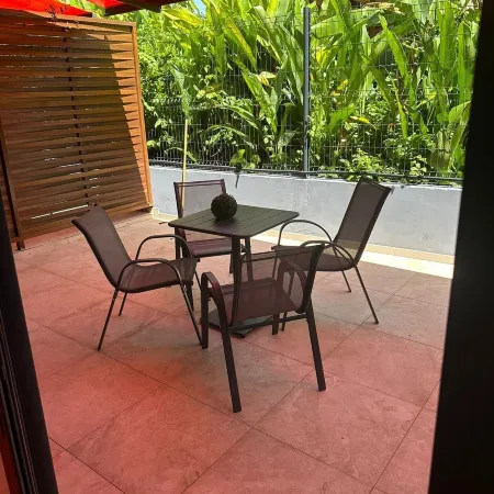 Hostel Toucan Rés Francis avec Piscine