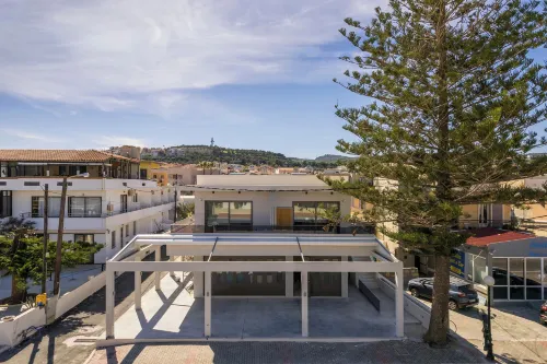 Orama Luxury Apartments - Homestays