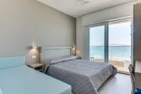 Marittimo Riccione - Hotel Clipper Fronte Mare - bar