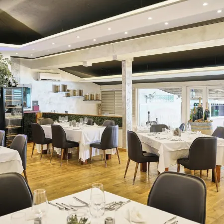 Roma Hotel Restaurant