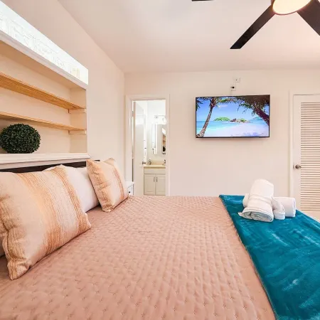 Waterfront Florida Vibes and Views - King Bed