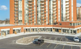 Meadowvale Apartment Hotel