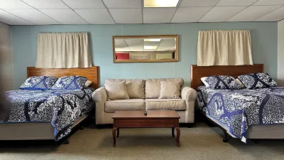 Mount Blue Motel Hotel a 