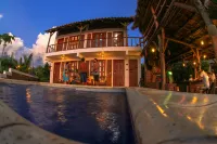 Miramar Surfcamp - Pools