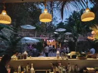 Cali Stays & Cafe By the Bay Hotels in Chapora