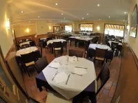 Somriu Hotel Vall Ski - 朝食