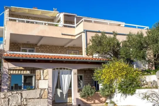 Peaceful Apartment with Beautiful View