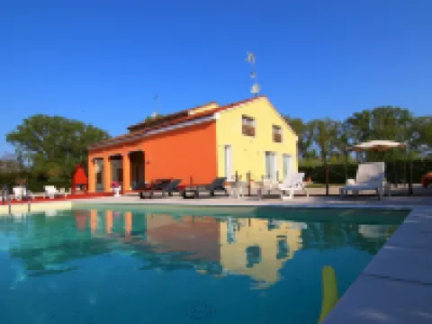 Holiday Countryside Home with Swimming Pool Sauna Less Than 20km from the Sea Hotels in Codevigo