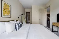 Cozy Getaway with Stylish Comfort - Charming Urban Retreat Hotels in Montgomery