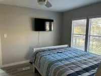 Charming Lake Livingston Home! 오나래스카 호텔