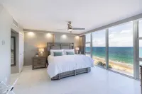 Luxury Ocean Front Condo on Beach, Full Ocean View