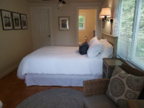 Gorgeous Views of Harbor Entrance! Walk to Town, East Side Location. Hotels in Boothbay Harbor