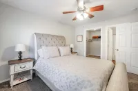 Charming 2-bedroom apartment in peaceful Twin Falls with AC, WiFi
