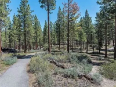 Large 1875 SF  2-bedroom + 2 LR with Sofa Beds townhome in Zephyr Cove with WiFi Hotels in Zephyr Cove–Round Hill Village