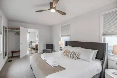 Charming Spacious Home - 10 mins to Downtown!