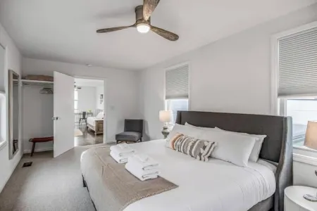 Charming Spacious Home - 10 mins to Downtown!