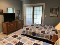 Beautiful 4 bedroom/4 bath home with private heated pool, Discounted Fall Rates