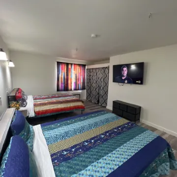 لا يونيكا Hotels near نورث ويست أوستن