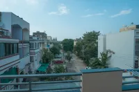 Lime Tree Luxury 3BHK Serviced Apartment