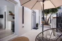 Studio Apartments Yucca, 2-Min to the Beach and 5 to Trogir - アパートメント