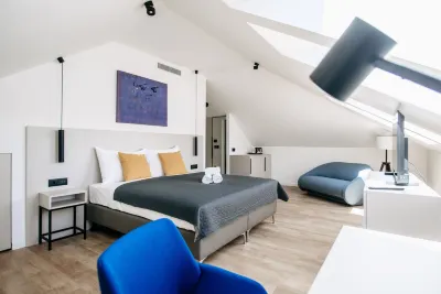 Kala Luxury Rooms by DuHomes