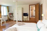 Haus Keppelborg: ZI Elisabeth Mit Burgmauerblick Hotels in Heek