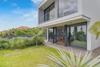 Cristiano Ronaldo Airport View Hotel a Machico