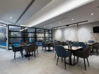 Marlo Hotel Hotels near Salam Mall