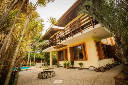 Pousada Tulipane Florianopolis Отели рядом с достопримечательностью «CentroSul - Centro de Convencoes de Florianopolis»