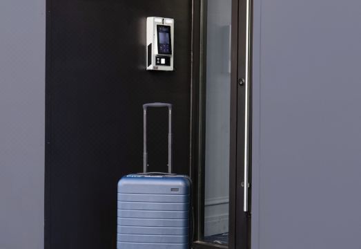 1. 더 네이버후드 ..