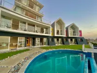 At the Sea Boutique Guesthouse - Rooftop Pools