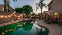 Massive 5 bdrm Getaway wPool, Hot Tub, Game Room