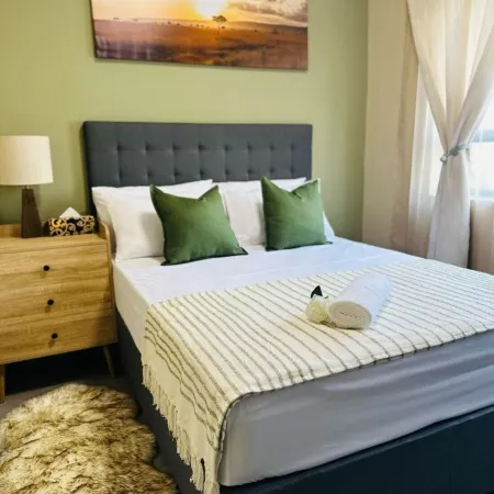 Cosy two Bedroom Apartment for Short and Long Stays Rental