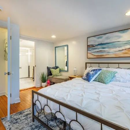 Walking distance to Navy Stadium! No cleaning fees!