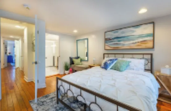 Walking distance to Navy Stadium! No cleaning fees!