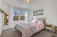 Family-Friendly Poconos Escape Near Kalahari with Pool Table and Theater