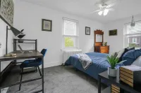 Huckleberry Haven: 4-bedroom Luxury Apartment