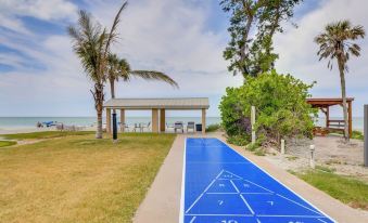 Sunny Gulf Coast Villa Direct Beach and Pool Access