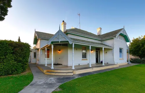 Boutique B&B in the heart of town Hotels in Bordertown