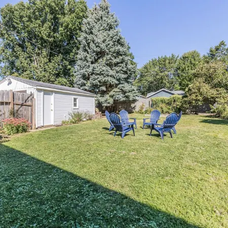 Modern Bungalow: spacious 3BR home near downtown Champaign & campus
