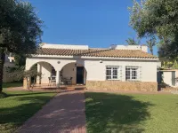 Villa Near The Sea (Less Than 200 Meters) With Private Pool. - 木屋