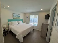 Private Heated Pool-2 Blocks to Beach-Tropical Courtyard-"Unit St.Barth"