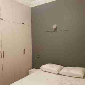 Flat three rooms furnished and equipped with air conditioning and wifi satelite Rooms