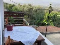 Monas Guesthouse Hotels in Saranda