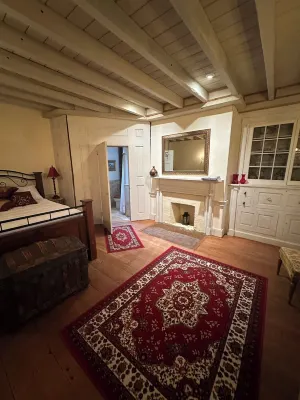Experience Tranquility and Charm at the Perfect Getaway above Gatehouse Winery!