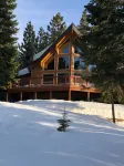 Large Luxury Cedar Home in the Forest at Lake Davis near golf courses - 3NightM