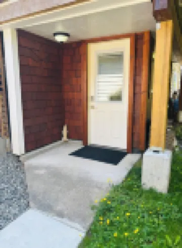 Charming suite at the lake, right in the heart of the village.