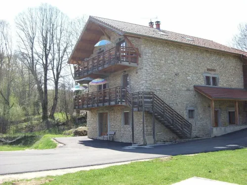 Cottage in the heart of the Vercors national park, sleeps 11, fully equipped